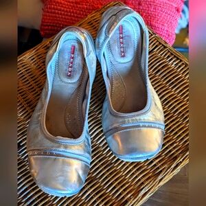 Pre-loved Prada for less